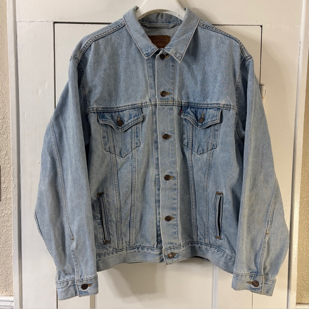 Men’s Vintage Levi's Light Blue Denim Wash Trucker Jacket XL *Made in USA*